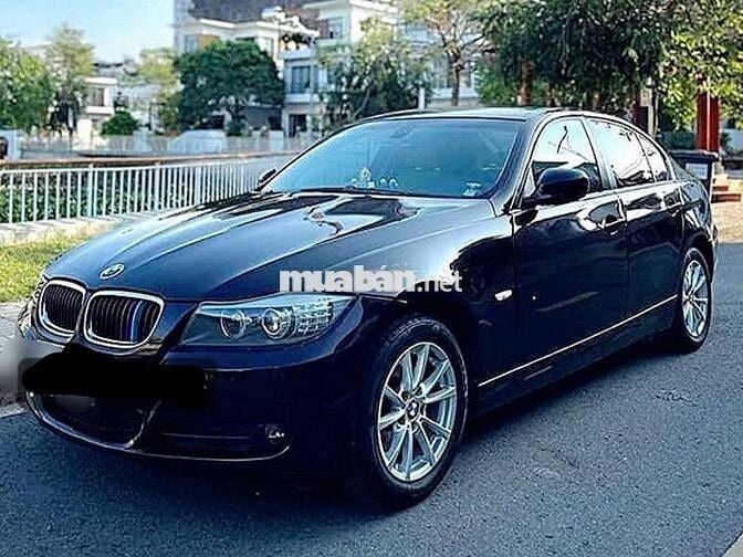 BMW 320i 2010 màu đen, ghế da, 113.000 km