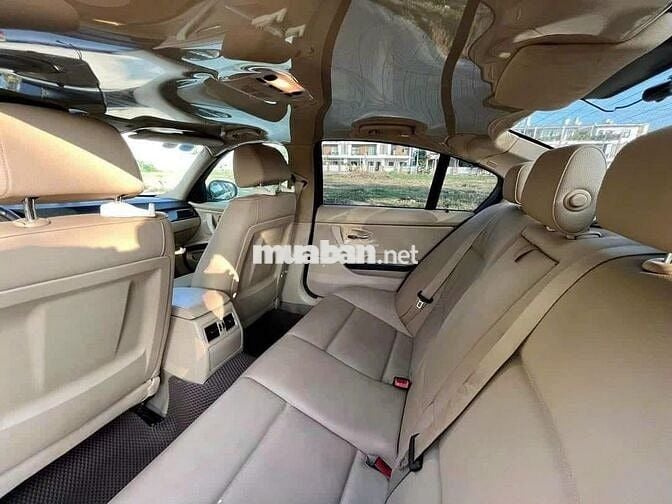 BMW 320i 2010 màu đen, ghế da, 113.000 km