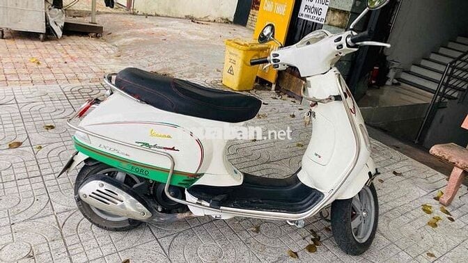 Cần bán Vespa LX125,máy 3Vie đời 2015(K9C) bs VIP