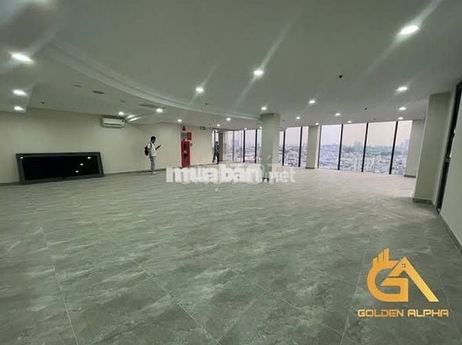 Cho thuê văn phòng đường Cách Mạng Tháng 8, dt 189m²