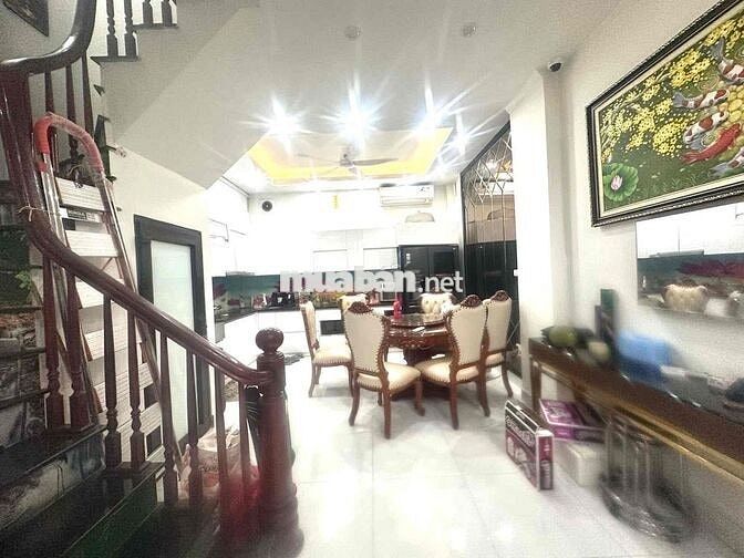 Nhà phân lô phố Kim Ngưu,54m² x 5 tầng ,thang máy ,lô góc,ô tô  cửa