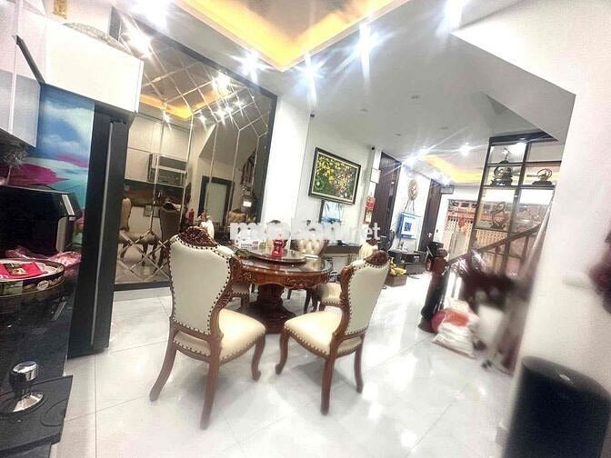 Nhà phân lô phố Kim Ngưu,54m² x 5 tầng ,thang máy ,lô góc,ô tô  cửa