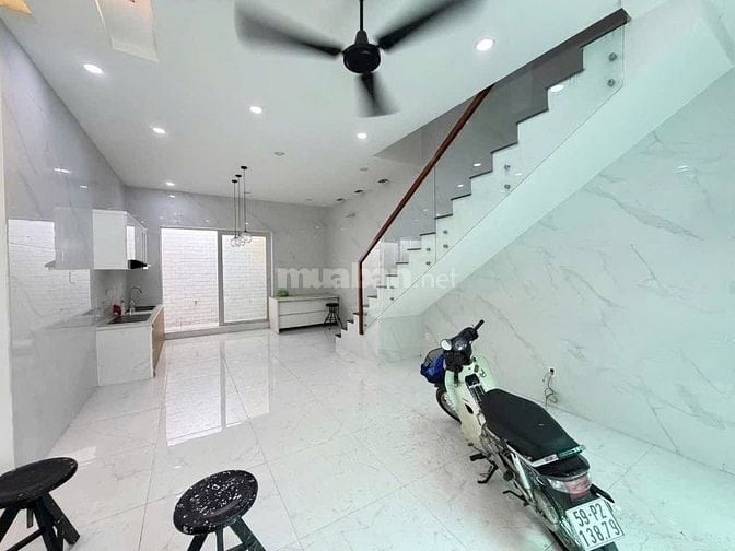 HXH CMT8 , SÁT MT - KẾ QUẬN 10 - ( 5.3 x 11 ) 3 TẦNG SỔ A4 - CHỈ 10.x