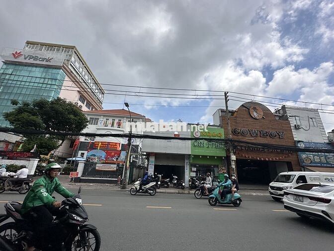 Cho thuê nhà MT Đường Cách Mạng Tháng 8