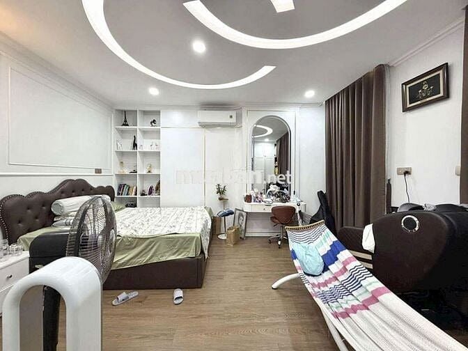 Toà nhà 8 tầng 117m2 - Góc 3 mặt thoáng - 13 Phòng hẻm oto 6m - 24 Tỷ