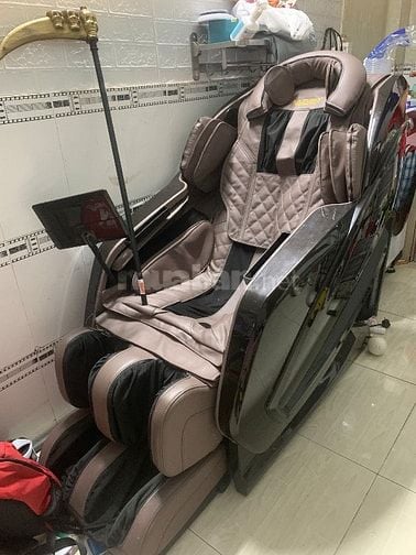 Cần tiền nên bán gấp lại ghế massage 5D xin giá rẻ