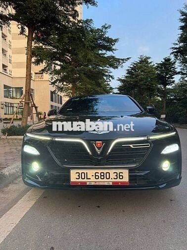 VinFast Lux A2.0 Plus