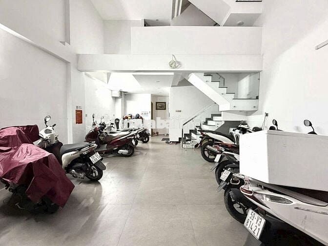 Toà nhà 8 tầng 117m2 - Góc 3 mặt thoáng - 13 Phòng hẻm oto 6m - 24 Tỷ