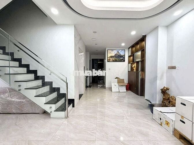 Toà nhà 8 tầng 117m2 - Góc 3 mặt thoáng - 13 Phòng hẻm oto 6m - 24 Tỷ