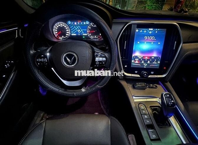 VinFast Lux A2.0 Plus