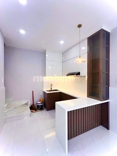 Nhà mới 2 tầng, gần ĐH MARKETING, Q7, 🚗 ngủ nhà, 41m2, nhỉnh 7 tỷ 