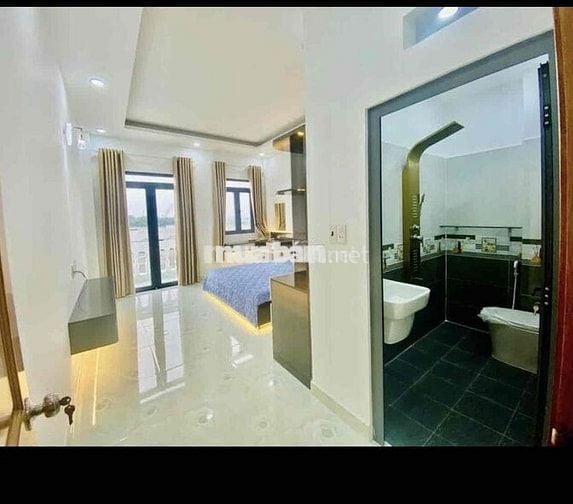 Nhà Mố Sạch Sẻ DT 120m2 1Trệt 1Lầu 2Pn 3Wc Sân Đậu Ôtô Hẻm Xe Tải