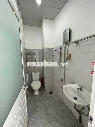 Cho thuê nhà mới đẹp đường oto ngay Bệnh Viện Thủ Đức, Lê Văn Chí