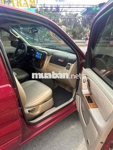 Ford Escape 2005 - SUV 5Chỗ - Màu Đỏ