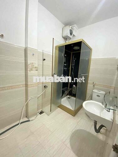 Chính Chủ Cho Thuê Phòng Ban Công Rộng hơn 30m2 Giá Rẻ Tại Bàu Cát