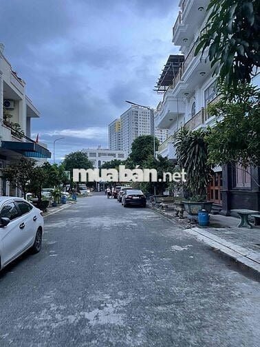 chính chủ cần bán đất Dĩ An vị trí đẹp