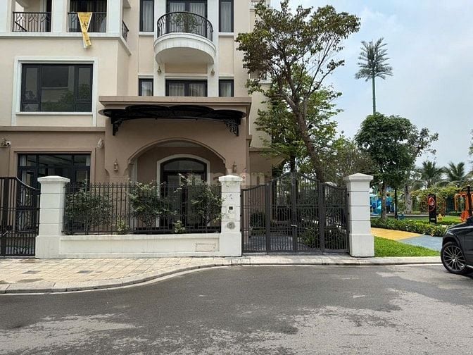 Bán liền kề Phân Khu ánh Dương AD19-Vin 3, DT 64m- MT4m , giá 9,7 tỷ, 