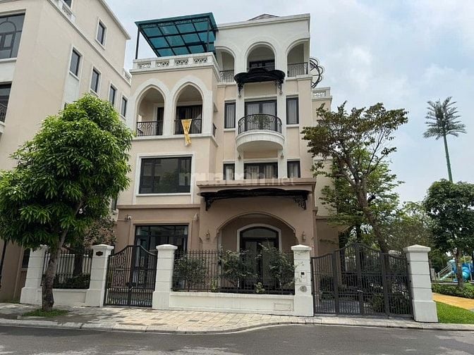 Bán liền kề Phân Khu ánh Dương AD19-Vin 3, DT 64m- MT4m , giá 9,7 tỷ, 