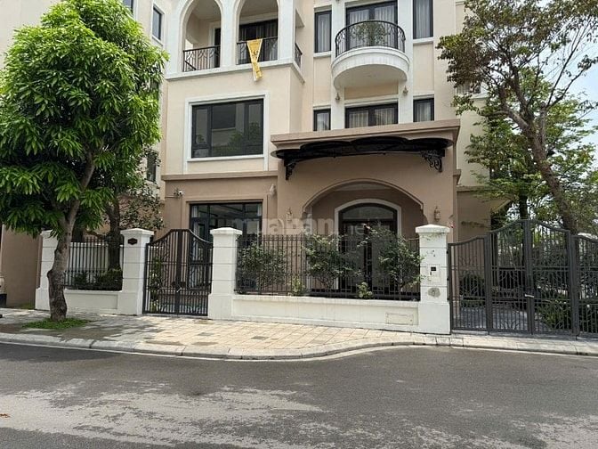 Bán liền kề Phân Khu ánh Dương AD19-Vin 3, DT 64m- MT4m , giá 9,7 tỷ, 