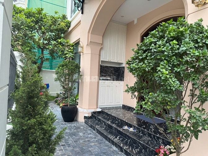 Bán liền kề Phân Khu ánh Dương AD19-Vin 3, DT 64m- MT4m , giá 9,7 tỷ, 