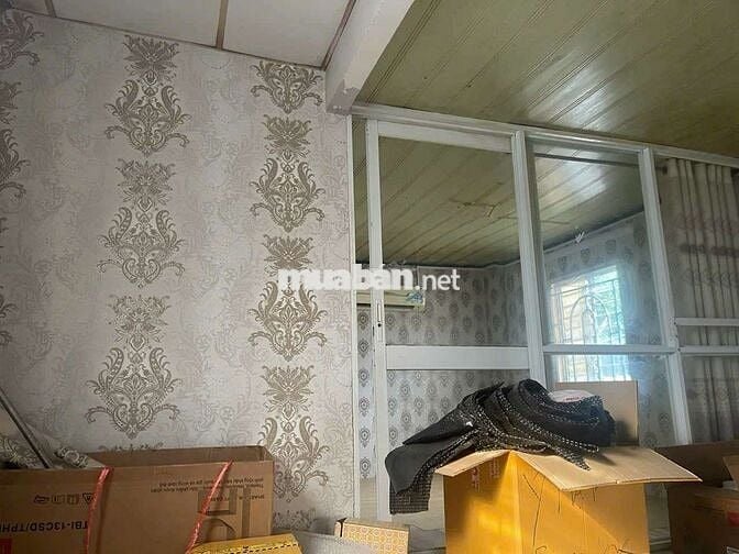 Nhà Thủ Đức, sổ hồng riêng, chưa tới 2 tỷ. Cách Phạm Văn Đồng 1km.