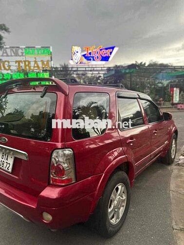 Ford Escape 2005 - SUV 5Chỗ - Màu Đỏ