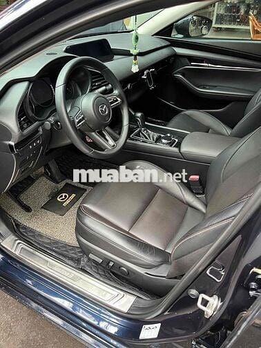 Mazda 3 2022 1.5L Luxury - 59000 km