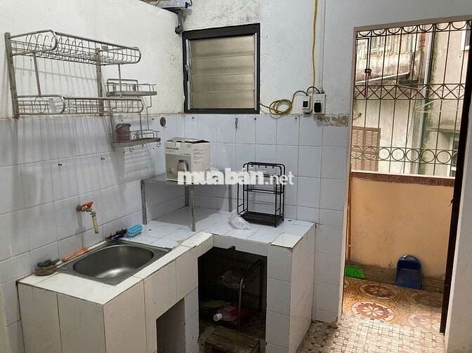 CHO THUÊ NHÀ TẬP THỂ 45M2, CĂN GÓC, HAI BÀ TRƯNG, HÀ NỘI