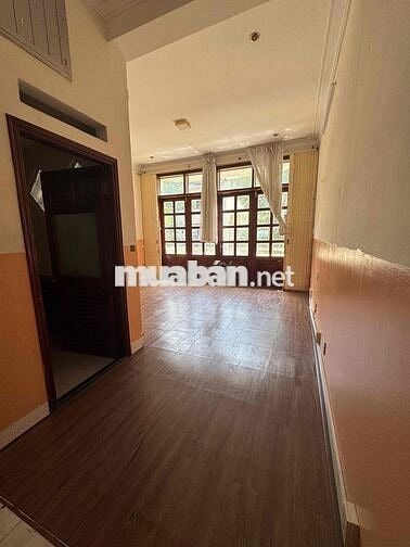 Nhà nguyên căn mặt tiền đường số 5 khu dân cư cao lỗ Q8