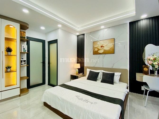 ⭐️Nhà 4 Lầu THANG MÁY tuyệt đẹp Cao cấp 2 mặt hẻm xe hơi 5m Thống Nhất