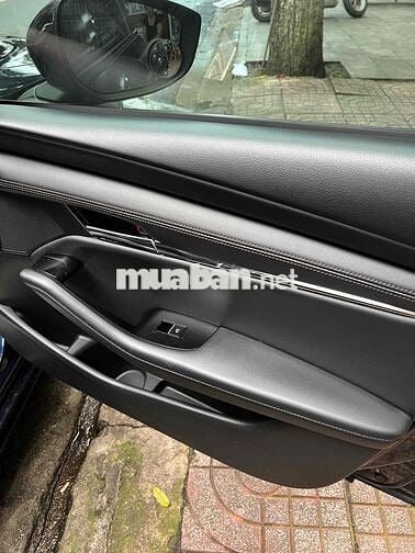 Mazda 3 2022 1.5L Luxury - 59000 km