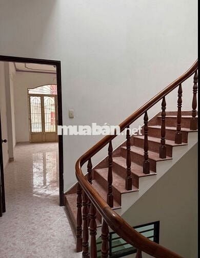 Nhà MT 4 tầng mới, 5m x 22m, 4PN, 4WC,nhà rất to,đậu dc 4 ôtô trog nhà