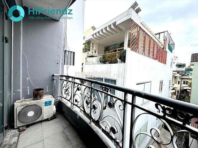 Phòng dạng 1PN tách bếp 40m2 ban công ngay gần Nguyễn Văn Cừ