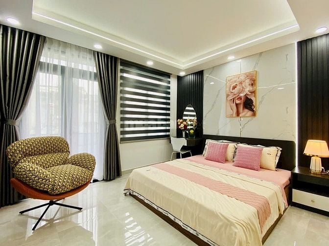 ⭐️Nhà 4 Lầu THANG MÁY tuyệt đẹp Cao cấp 2 mặt hẻm xe hơi 5m Thống Nhất