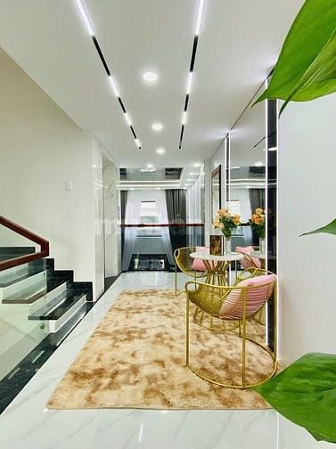 ⭐️Nhà 4 Lầu THANG MÁY tuyệt đẹp Cao cấp 2 mặt hẻm xe hơi 5m Thống Nhất