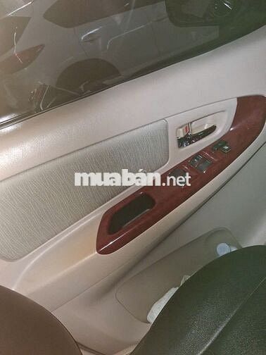 Toyota Innova G 2006 màu đen, 175.000 km
