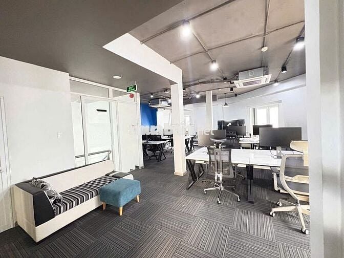 Cho thuê văn phòng full nội thất