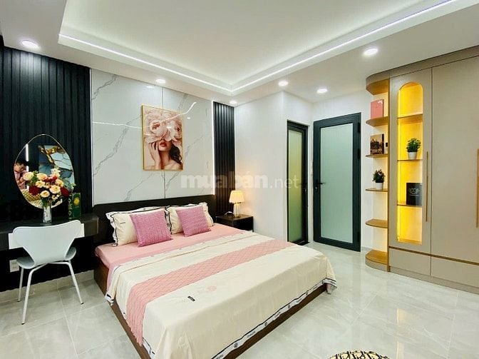 ⭐️Nhà 4 Lầu THANG MÁY tuyệt đẹp Cao cấp 2 mặt hẻm xe hơi 5m Thống Nhất