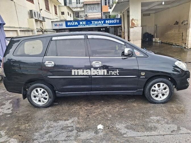 Toyota Innova G 2006 màu đen, 175.000 km