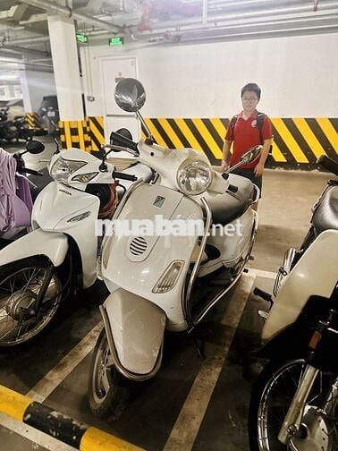 Xe máy Piaggio Vespa LX 150cc trắng 2009