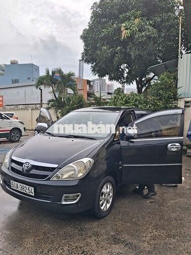 Toyota Innova G 2006 màu đen, 175.000 km