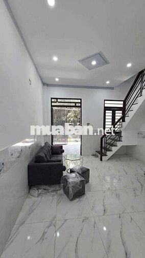 Bán nhà mới xây 2 tầng sạch đẹp ở ngay (sổ hồng chung)