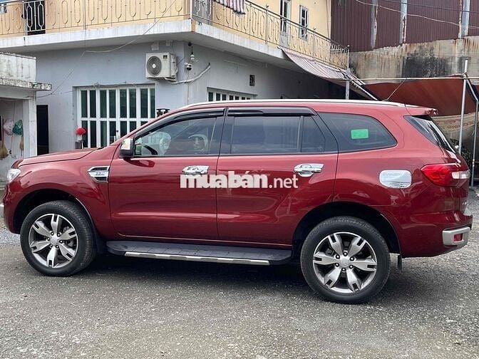 Ford Everest 2016 Titanium 2.2L 4x2 AT - 80000 km