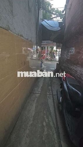 CHỈ 890TR CÒN TL-NHÀ SHR-KO QH-KO LG-NGAY NGÃ TƯ BÀ HOM-TỈNH LỘ 10