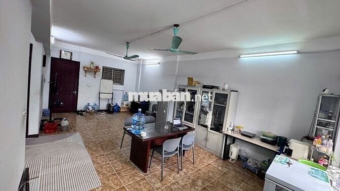 Chung cư Tầng 2 80m làm Văn Phòng - Ở Nhóm