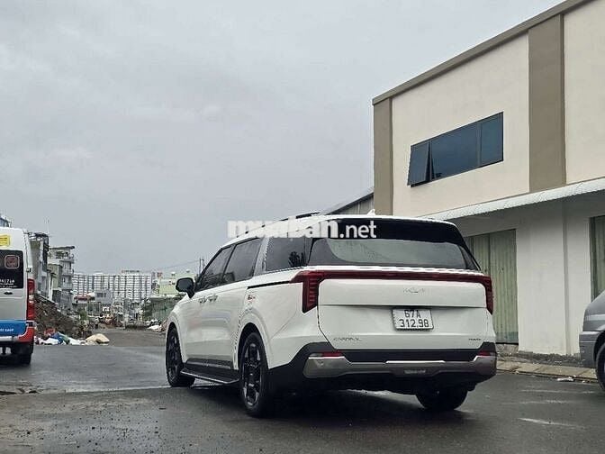 KIA CARNIVAL 2.2L SX 2024 PHÔM MỚI DẦU 8 GHẾ