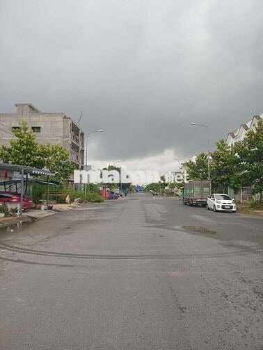 BÁN NHÀ CẤP 4  ĐƯỜNG A3 KHU DÂN CƯ PHÚ AN