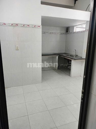 Bán nhà hẻm 1 trệt, 1 lầu chính chủ khu vực trung tâm quận 12