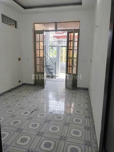 Bán nhà hẻm 1 trệt, 1 lầu chính chủ khu vực trung tâm quận 12