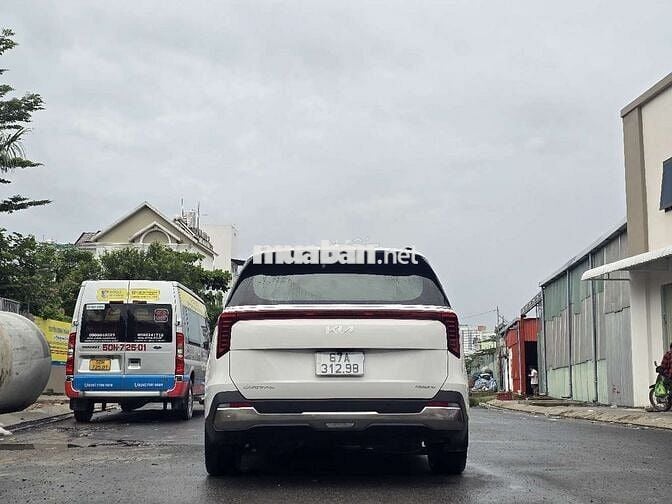 KIA CARNIVAL 2.2L SX 2024 PHÔM MỚI DẦU 8 GHẾ